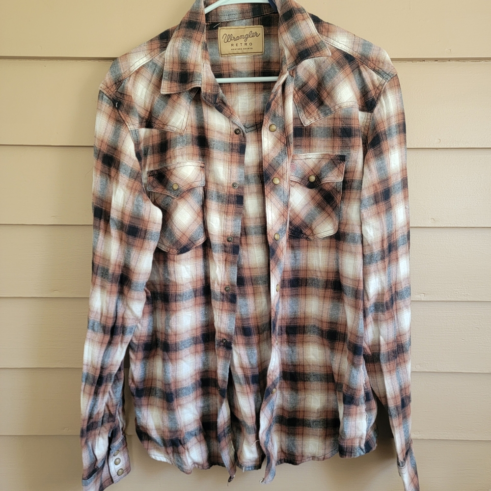 Wrangler Retro Men's Plaid Button-Down Shirt in Brown and White